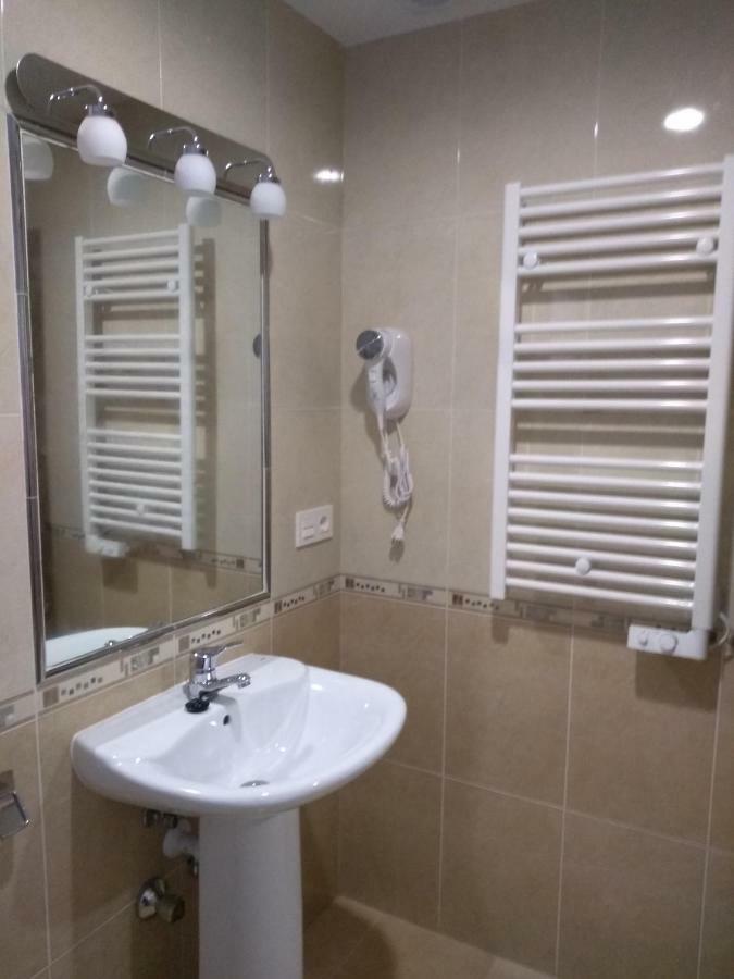 Apartamentos Prestin Onís Exterior foto